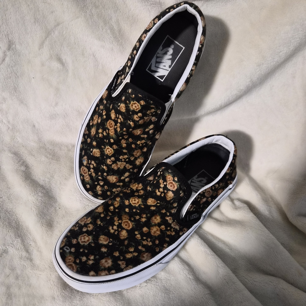 Vans Classic Slip-On Rose Dreams Floral Black Tan Sneakers Women 7 / Men 5.5